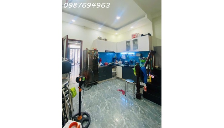 QUẬN 7, TÂN MỸ - GẦN CẦU TÂN THUẬN - 1 BƯỚC QUA Q1 4, 2 PHÚT QUA PHÚ MỸ HƯNG - NHÀ ĐẸP Ở LIỀN - GẦN 8T CHÚT